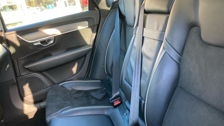 Volvo S90 2.0 D4 R DESIGN 4dr Geartronic Diesel Saloon